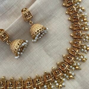 Necklace and jhumkas