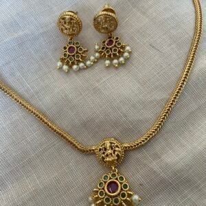 Necklace and studs