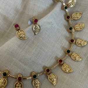 Necklace and studs