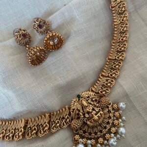Necklace and jhumkas